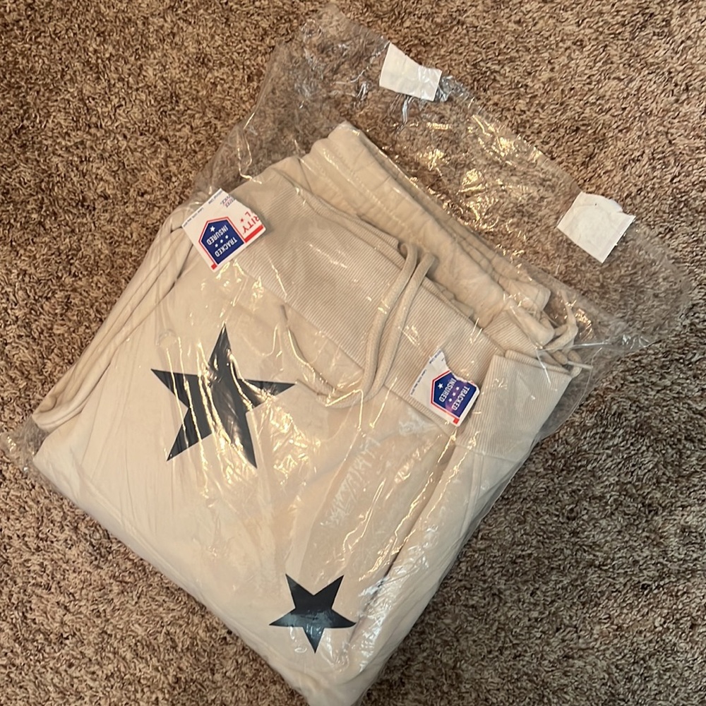 Nwot zenana star sweatsuit - Picture 4 of 11